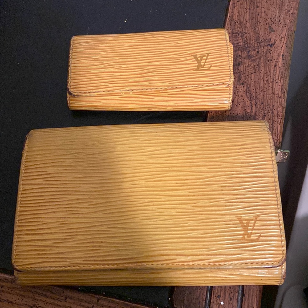 Louis Vuitton yellow Epi wallet and key wallet .